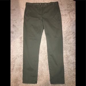 Ladies Gap Khakis pants